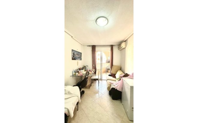 Herverkoop - Appartement -
Torrevieja - Estacion De Autobuses