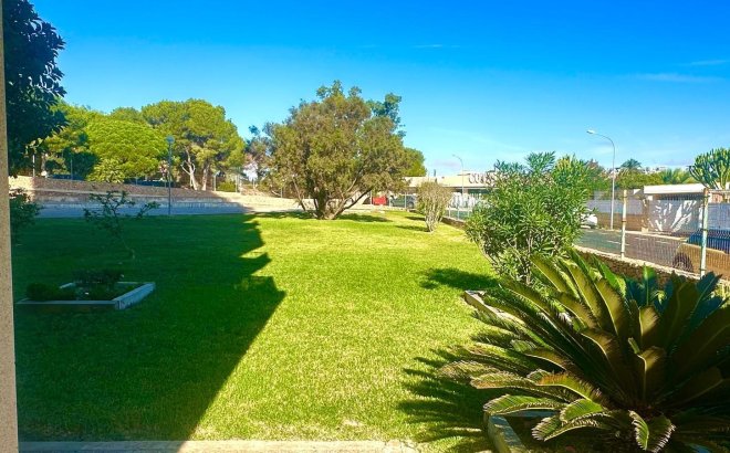 Revente - Appartement -
Orihuela Costa - Altos De Campoamor