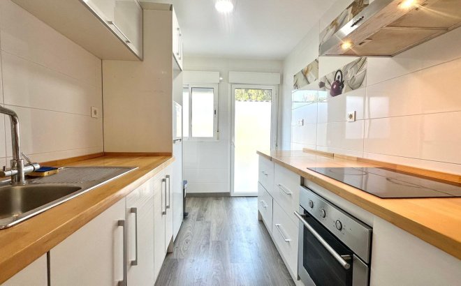 Revente - Appartement -
Orihuela Costa - Altos De Campoamor