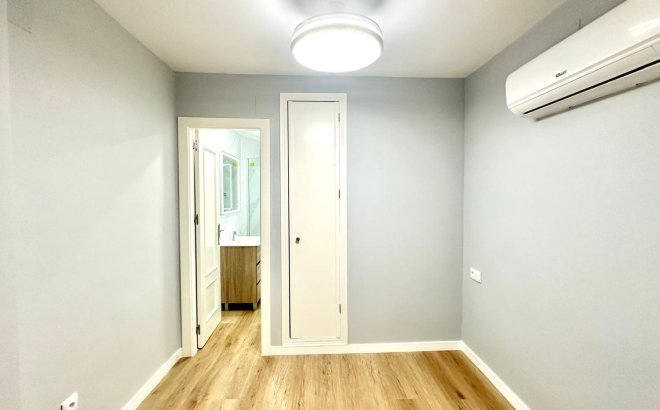 Revente - Appartement -
Torrevieja - La Mata Pueblo