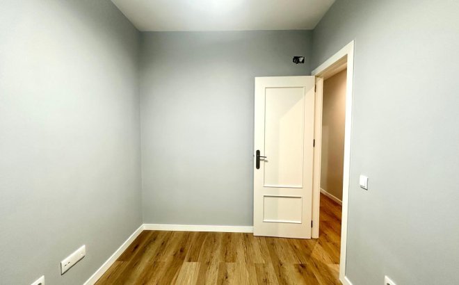 Revente - Appartement -
Torrevieja - La Mata Pueblo