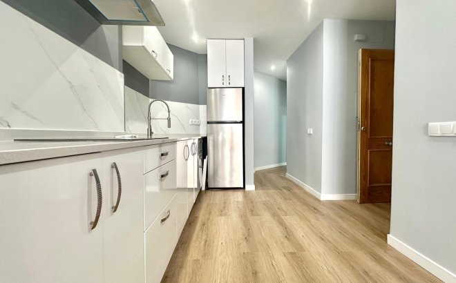 Revente - Appartement -
Torrevieja - La Mata Pueblo