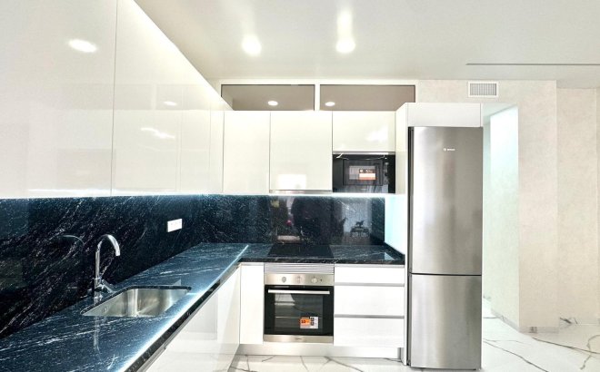 Revente - Appartement -
Torrevieja - Playa del Cura