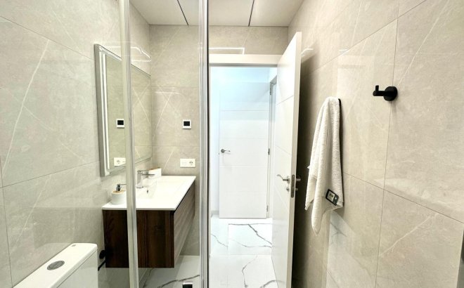 Revente - Appartement -
Torrevieja - Playa del Cura