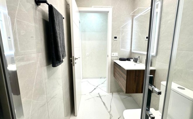 Revente - Appartement -
Torrevieja - Playa del Cura