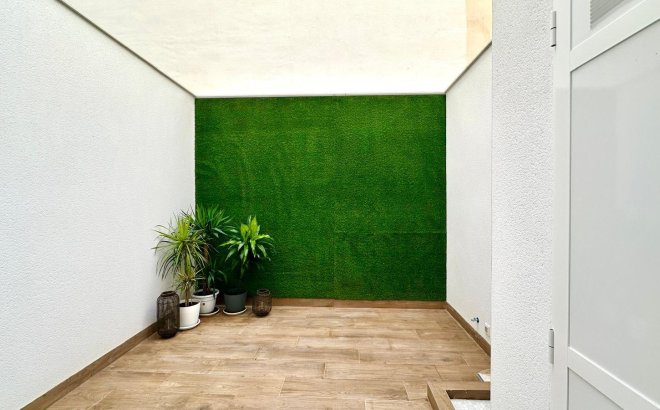 Revente - Appartement -
Torrevieja - Playa del Cura