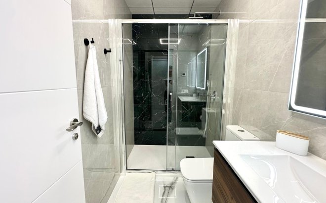 Resale - Apartment -
Torrevieja - Playa del Cura