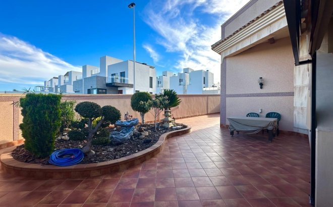 Resale - Town House -
Torrevieja - La Siesta
