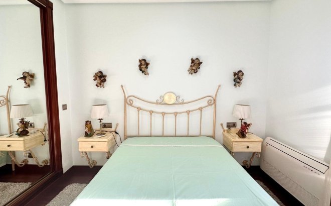 Resale - Town House -
Torrevieja - La Siesta