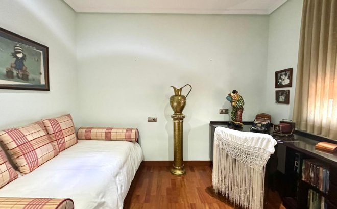 Resale - Town House -
Torrevieja - La Siesta