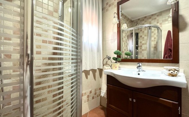 Resale - Town House -
Torrevieja - La Siesta