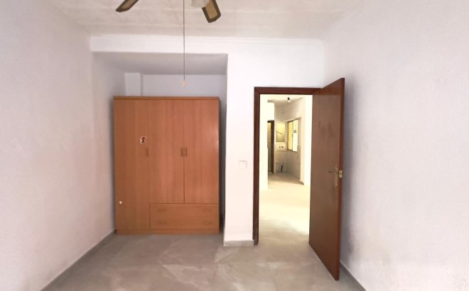 Resale - Apartment -
Torrevieja - Centro