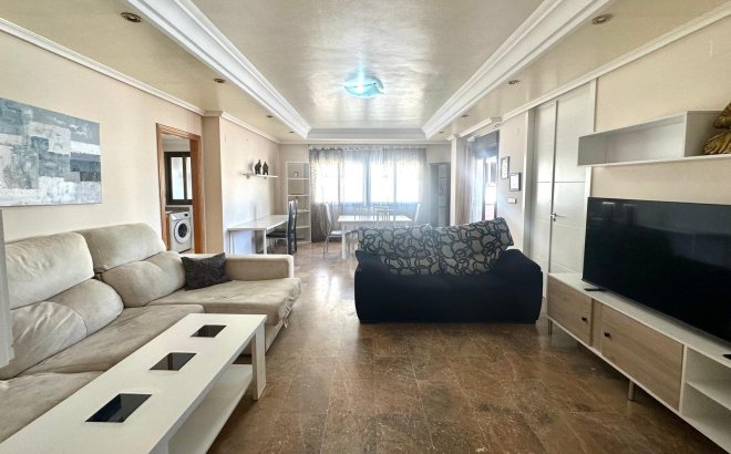 Herverkoop - Appartement -
Torrevieja