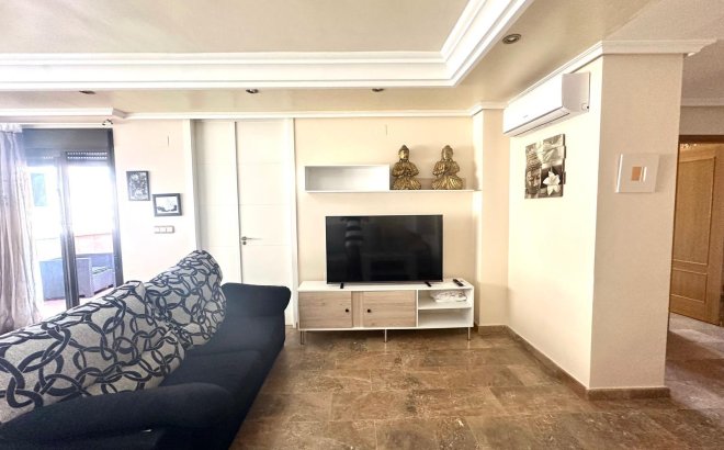 Herverkoop - Appartement -
Torrevieja