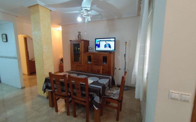 Herverkoop - Appartement -
Torrevieja - Estacion De Autobuses