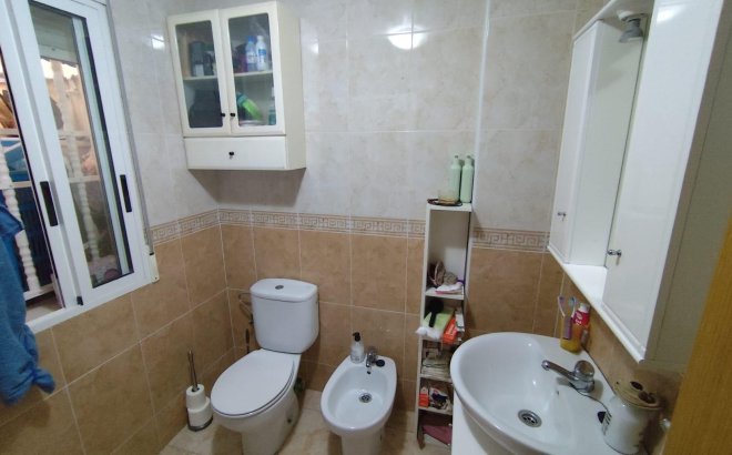 Herverkoop - Appartement -
Torrevieja - Estacion De Autobuses