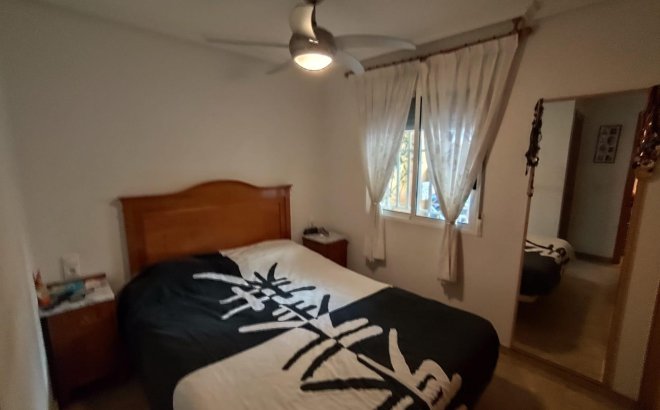 Herverkoop - Appartement -
Torrevieja - Estacion De Autobuses