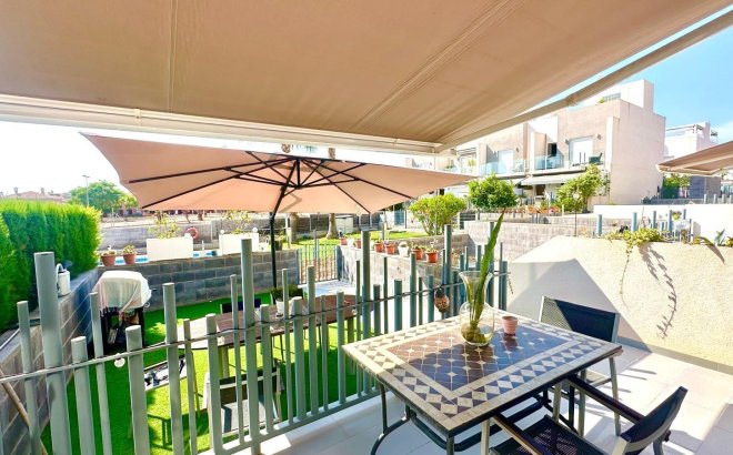 Resale - Town House -
Torrevieja - Aguas Nuevas