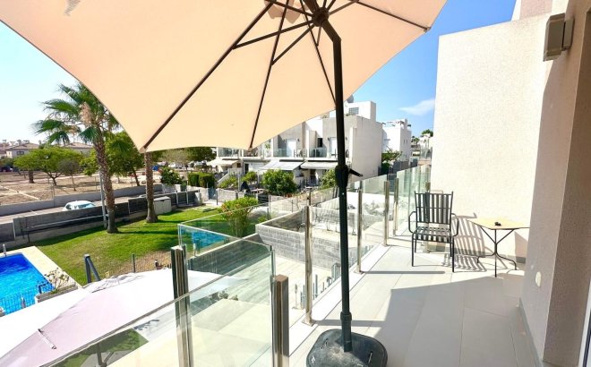 Resale - Town House -
Torrevieja - Aguas Nuevas