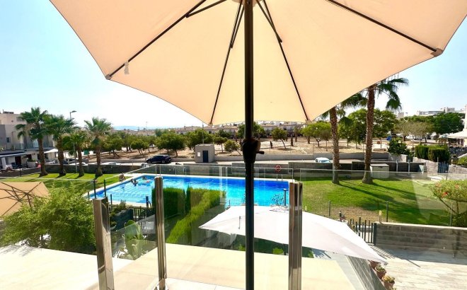 Resale - Town House -
Torrevieja - Aguas Nuevas