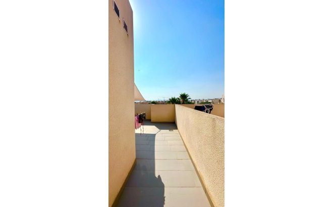 Resale - Town House -
Torrevieja - Aguas Nuevas