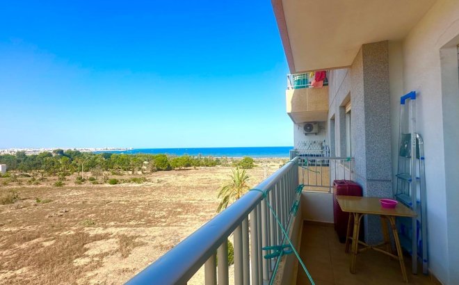 Resale - Apartment -
Torrevieja - Punta Prima