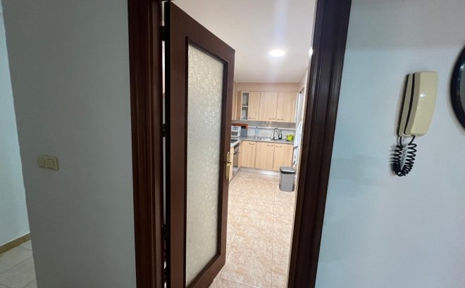 Herverkoop - Appartement -
Torrevieja - Playa del Cura