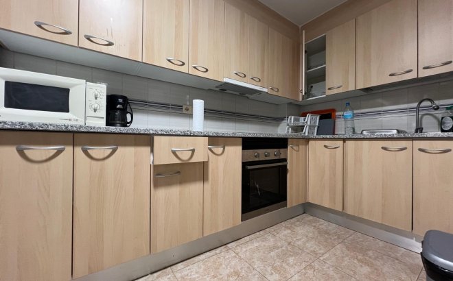 Herverkoop - Appartement -
Torrevieja - Playa del Cura