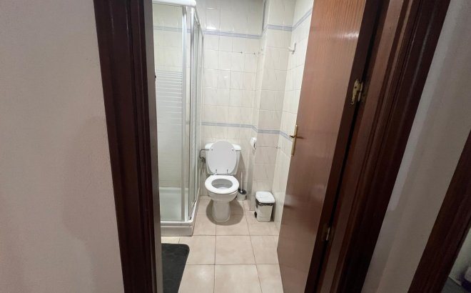 Herverkoop - Appartement -
Torrevieja - Playa del Cura