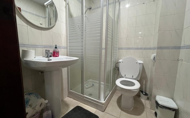 Herverkoop - Appartement -
Torrevieja - Playa del Cura