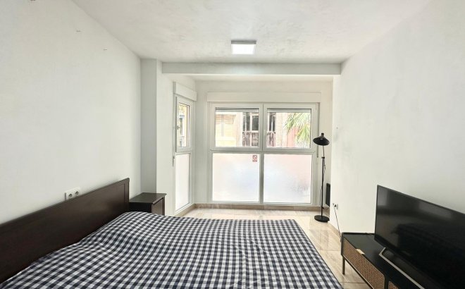 Resale - Apartment -
Torrevieja