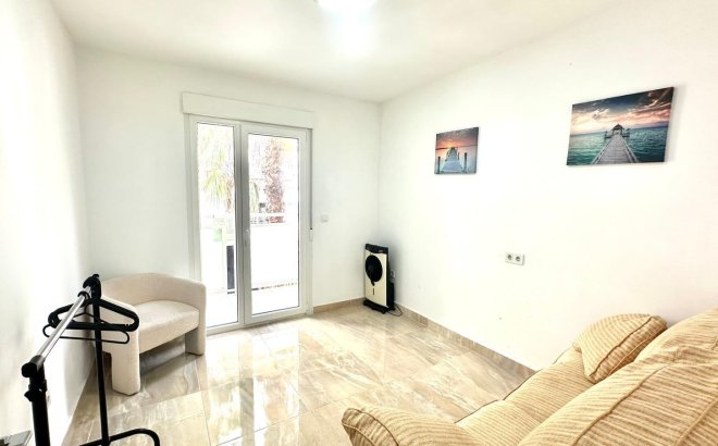 Resale - Apartment -
Torrevieja
