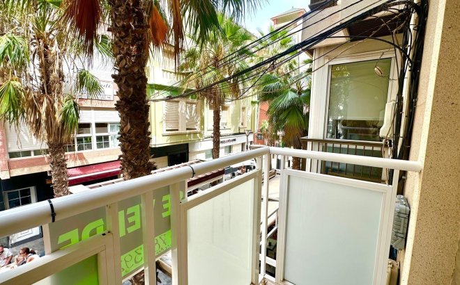 Resale - Apartment -
Torrevieja