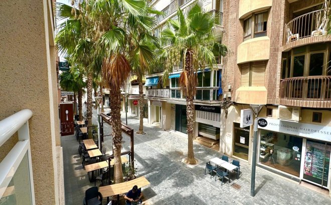 Resale - Apartment -
Torrevieja