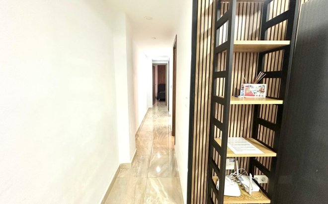 Resale - Apartment -
Torrevieja