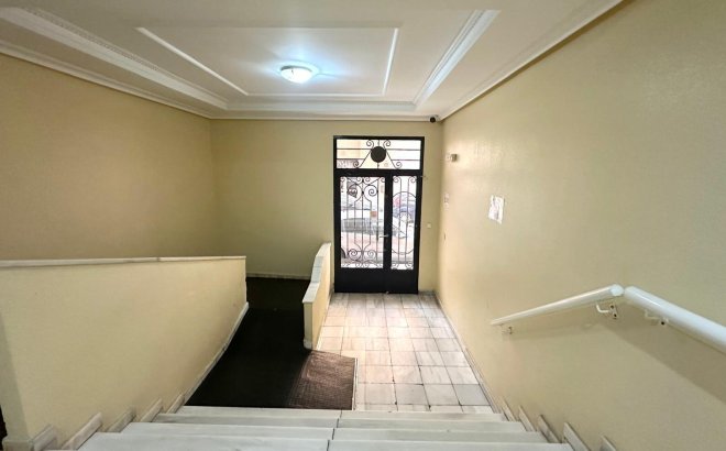 Revente - Appartement -
Torrevieja - Acequion