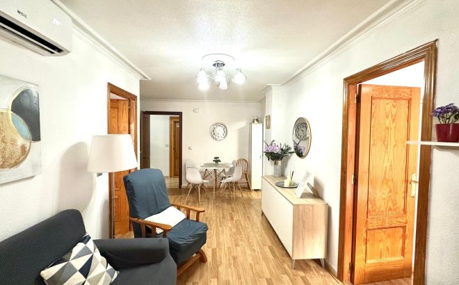 Revente - Appartement -
Torrevieja - Acequion