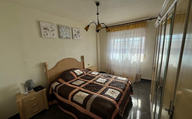 Revente - Appartement -
Torrevieja - Playa del Cura