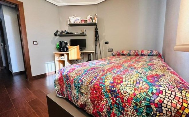 Resale - Apartment -
Torrevieja - Estacion De Autobuses