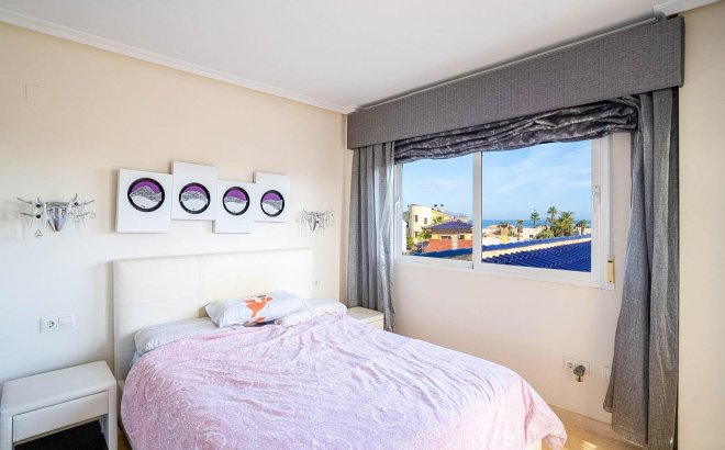 Herverkoop - Villa -
Torrevieja - Torre La Mata