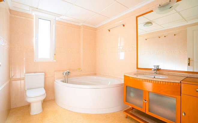 Herverkoop - Villa -
Torrevieja - Torre La Mata