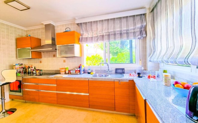 Herverkoop - Villa -
Torrevieja - Torre La Mata