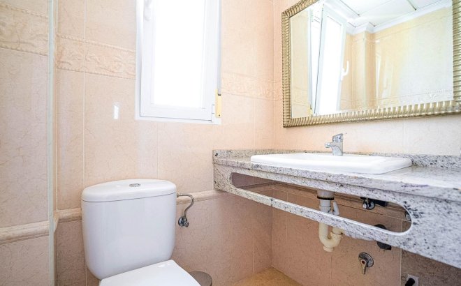 Herverkoop - Villa -
Torrevieja - Torre La Mata