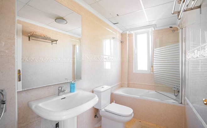 Herverkoop - Villa -
Torrevieja - Torre La Mata