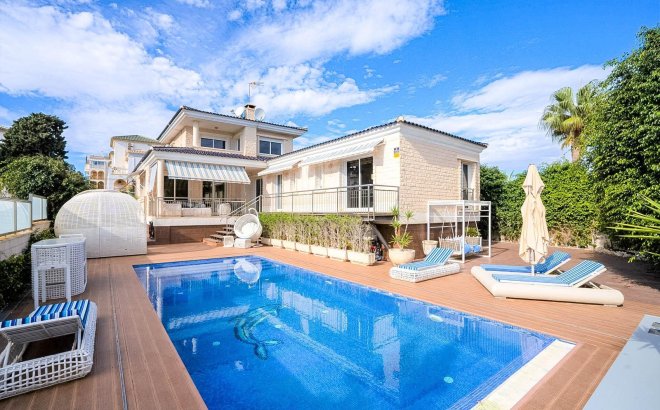 Herverkoop - Villa -
Torrevieja - Torre La Mata