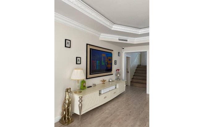 Resale - Villa -
Benijofar - Ciudad Quesada