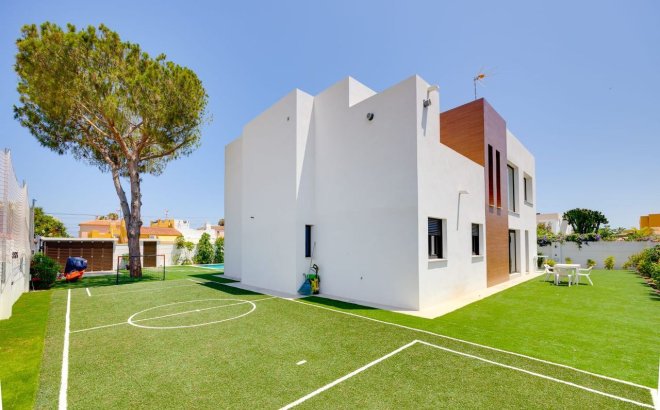 Herverkoop - Villa -
Torrevieja - Costa Blanca