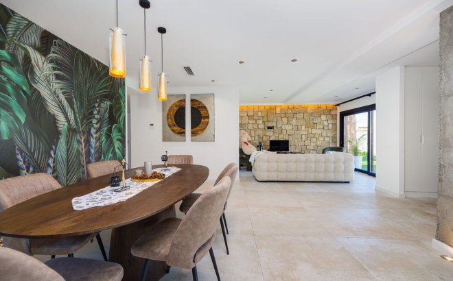 Herverkoop - Villa -
Torrevieja - Costa Blanca