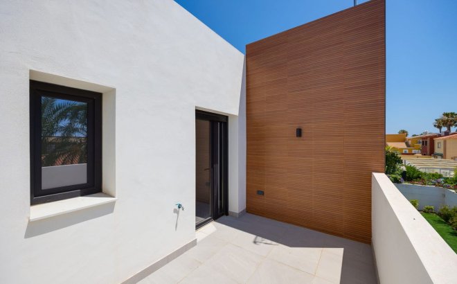 Herverkoop - Villa -
Torrevieja - Costa Blanca