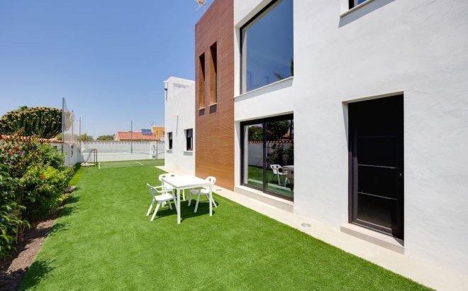 Herverkoop - Villa -
Torrevieja - Costa Blanca